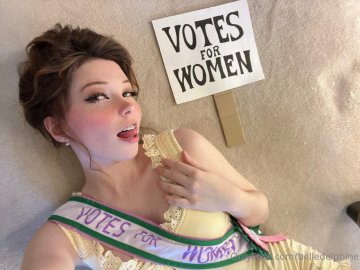 Belle Delphine Votes For Women Onlyfans Set Leaked - #8