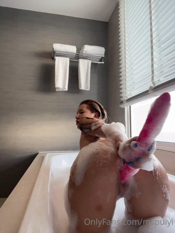 Siew Pui Yi Bath Dildo Masturbation OnlyFans Video Leaked - #10