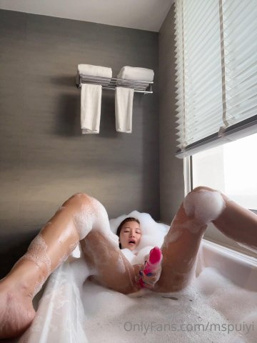 Siew Pui Yi Bath Dildo Masturbation OnlyFans Video Leaked - #15