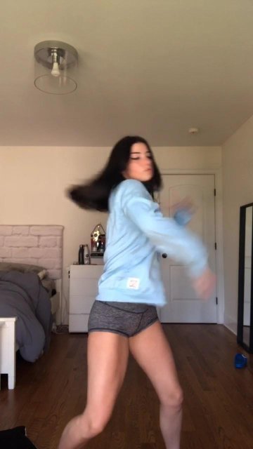 Charli D’Amelio Biking Shorts Camel Toe Video Leaked - #11