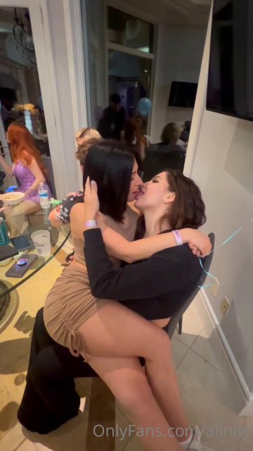 Alinity Fandy Lesbian French Kiss PPV Onlyfans Video Leaked - #4