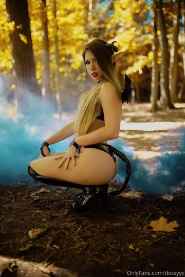 Dessyyc Outdoor Thong Elf Cosplay Onlyfans Set Leaked - #8