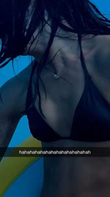 Charli D’Amelio Bikini Waterpark Video Leaked - #14