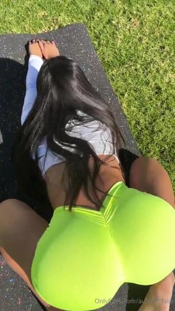 Autumn Falls Nude Outdoor Doggy Style OnlyFans Video Leaked - #7