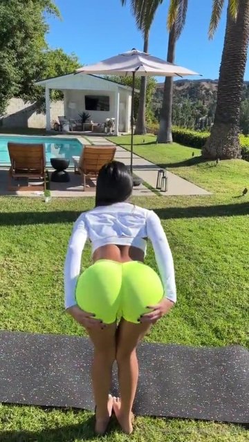 Autumn Falls Nude Outdoor Doggy Style OnlyFans Video Leaked - #2