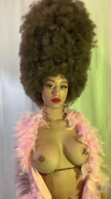 Stormi Maya Nude Tits Tease OnlyFans Video Leaked