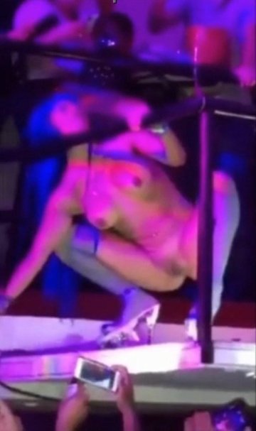 Cardi B Nude Stage Stripper Pussy Bottle Video Leaked - #2