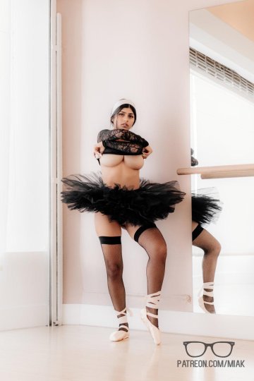 Mia Khalifa Ballet Lingerie Patreon Set Leaked