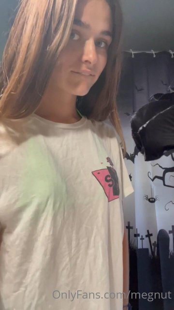 Megnutt02 Nude Boob Flash Onlyfans Video Leaked
