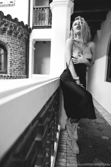 Tana Mongeau Lesbian Onlyfans Set Leaked - #4