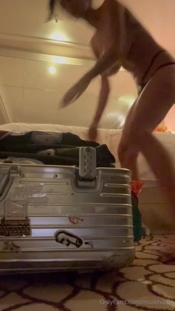 Mia Khalifa Nude Luggage Packing OnlyFans Video Leaked - #3