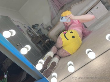 Belle Delphine Yellow Hat Full Onlyfans Set Leaked - #48