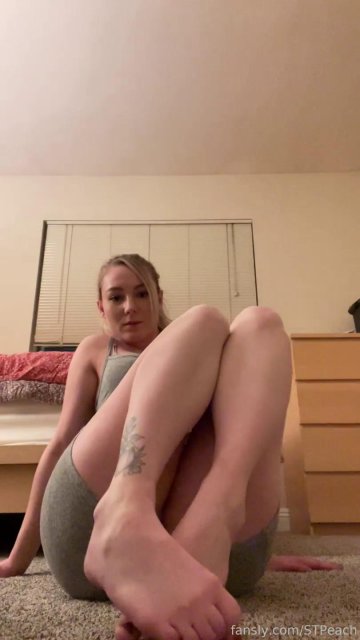 STPeach Sexy Feet Ass Fansly Video Leaked - #5