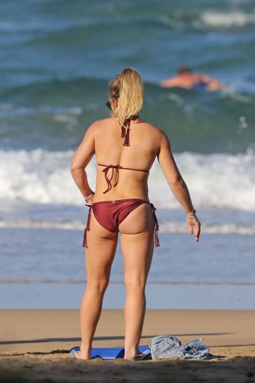 Hilary Duff Bikini Beach Candid Set Leaked - #26