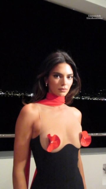Kendall Jenner Pasties Dress Candid Video Leaked - #6