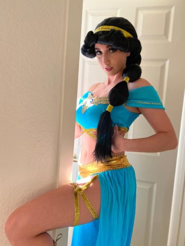 Christina Khalil Jasmin Cosplay Video - #25