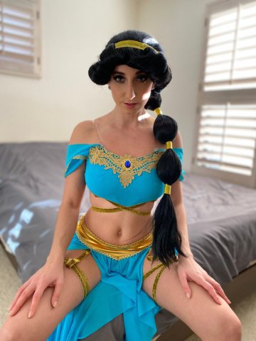 Christina Khalil Jasmin Cosplay Video - #24