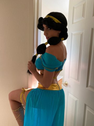 Christina Khalil Jasmin Cosplay Video - #27