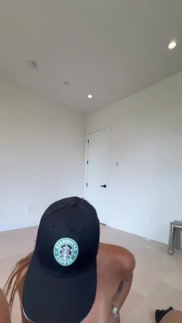 AriKytsya POV Starbucks Cosplay OnlyFans Video Leaked - #7