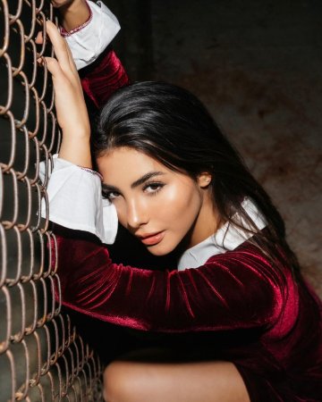 Andrea Botez Sexy Red Velvet Dress Set Leaked - #3