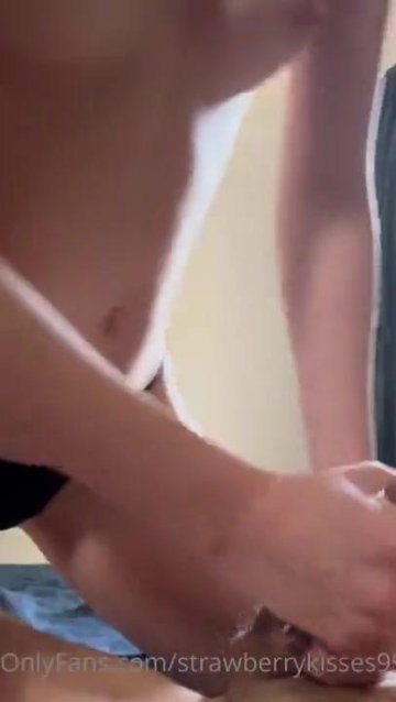 Strawberry Kisses Nude Handjob POV OnlyFans Video Leaked - #8