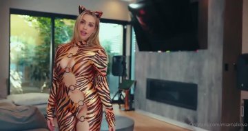 Mia Malkova Nude Cosplay Try-On OnlyFans Video Leaked - #9