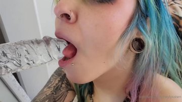 HeyLyssten Dildo Blowjob Close-Up OnlyFans Video Leaked - #5