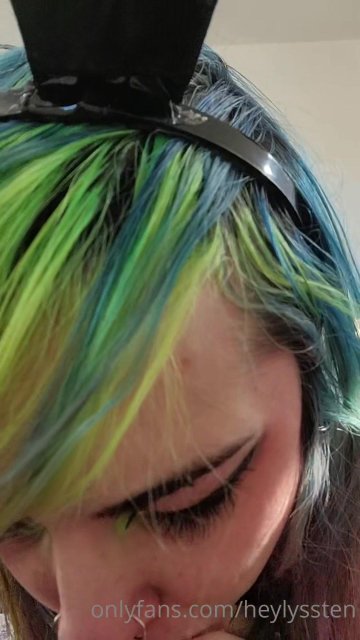 HeyLyssten Close-Up Dildo Blowjob OnlyFans Video Leaked - #6