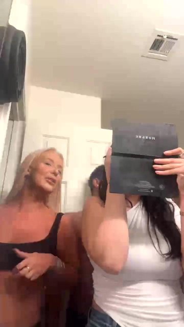 Tana Mongeau Tits Ass Flash OnlyFans Livestream Leaked - #19